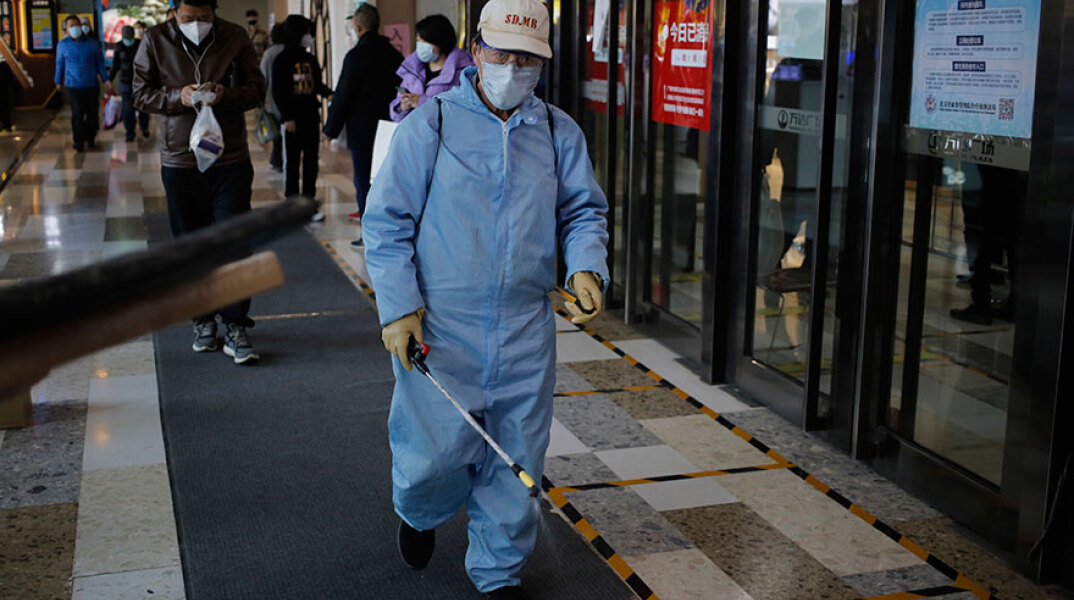 Σε καραντίνα όσοι φθάνουν στο Πεκίνο από το εξωτερικό