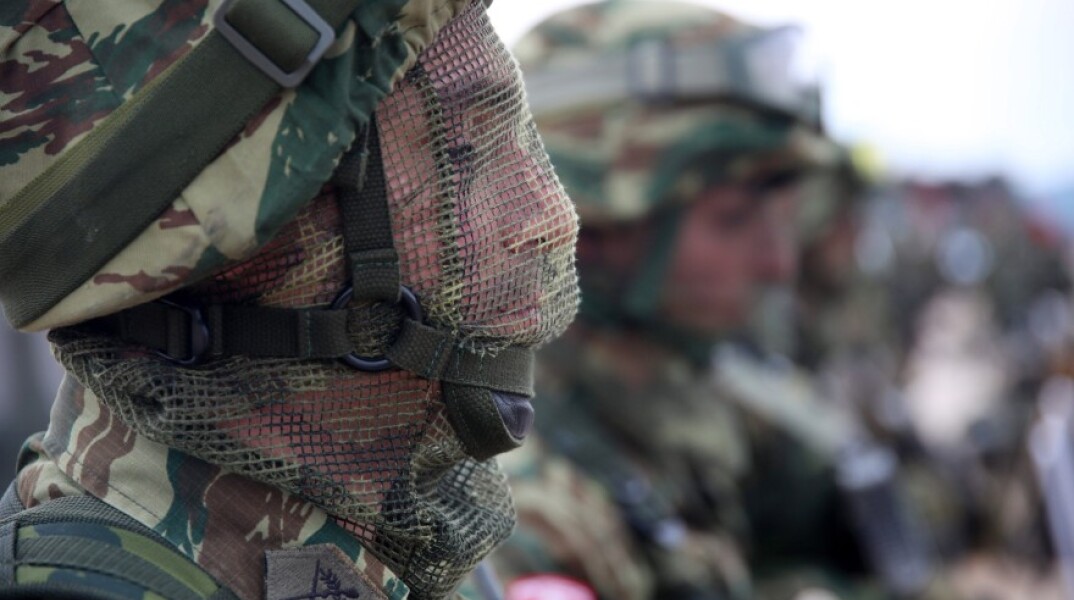 Οπλίτες προκήρυξη