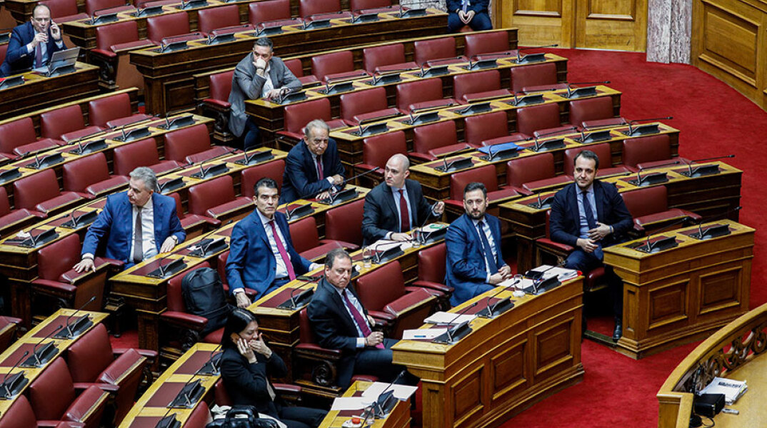 Μέτρα στη Βουλή για την προστασία από τον κορωνοϊό