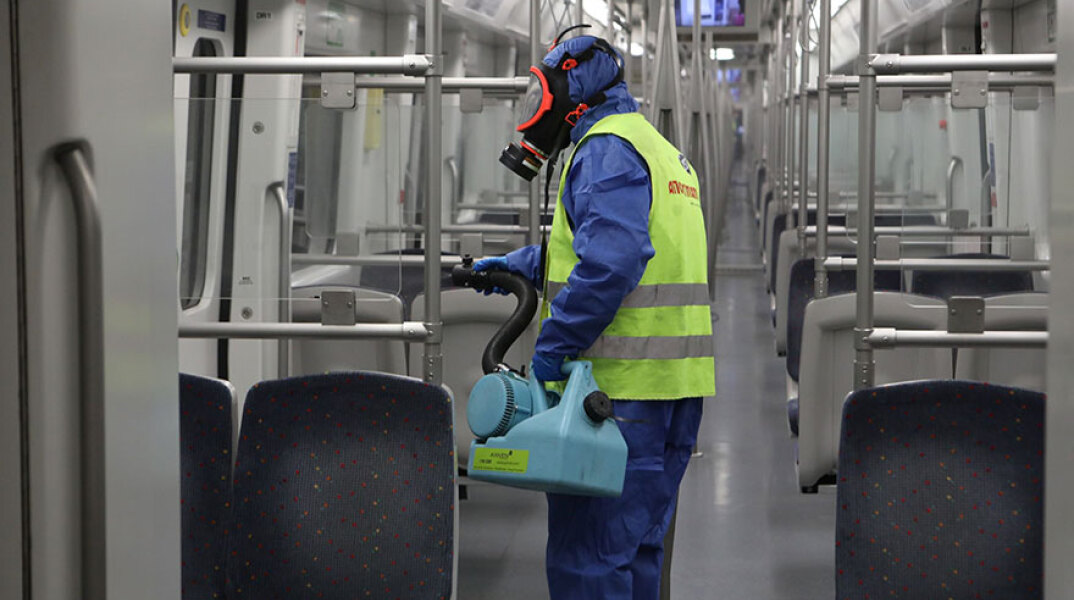 Κορωνοϊός: Καθημερινή η απολύμανση σε συρμούς του Μετρό