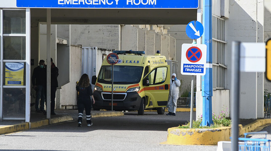 Εικόνα από νοσοκομείο που αντιμετωπίζει ύποπτα κρούσματα κορωνοϊού