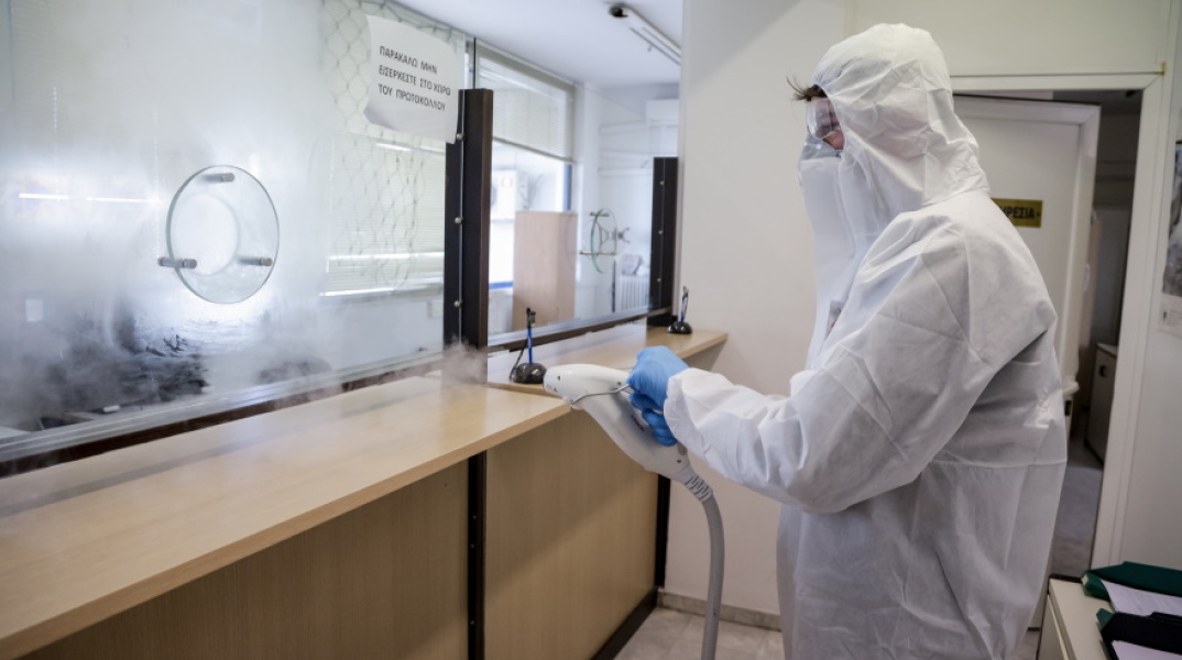 Τα νεότερα δεδομένα από το ΕΚΠΑ για τον κορωνοϊό