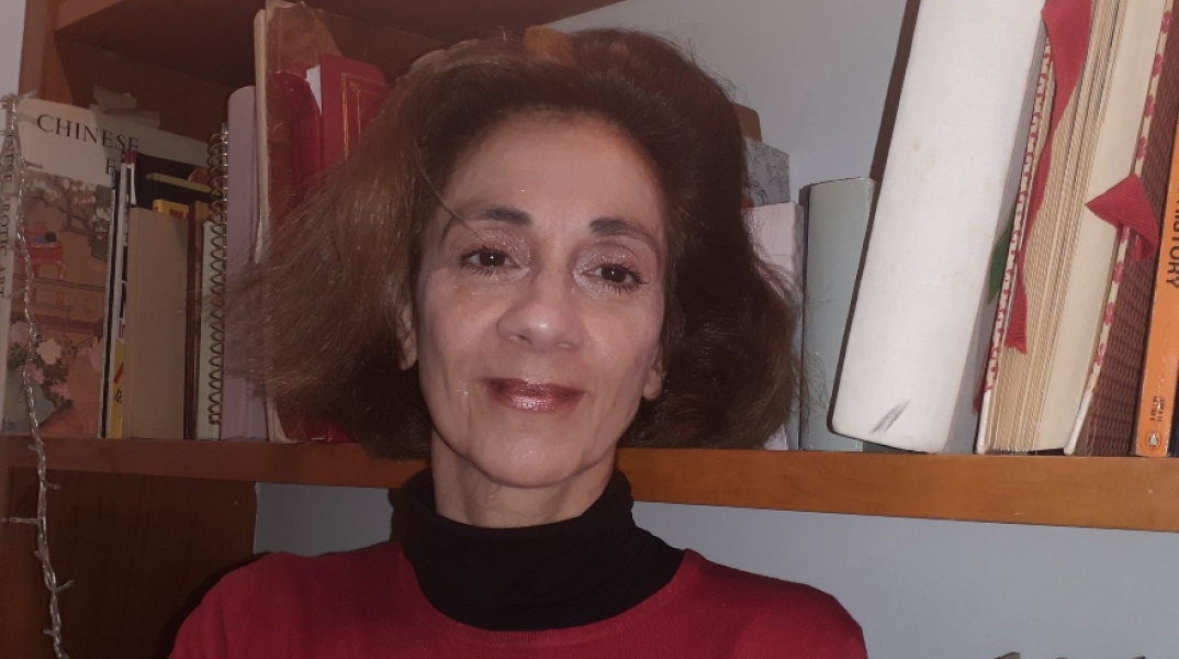 #menoume_spiti: Η Μανίνα Ζουμπουλάκη περιγράφει πώς είναι μια μέρα στο σπίτι με τα παιδιά.