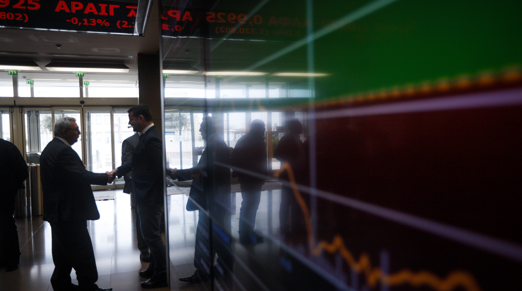 Μεγάλη πτώση στο Χρηματιστήριο Αθηνών λόγω κορωνοϊού