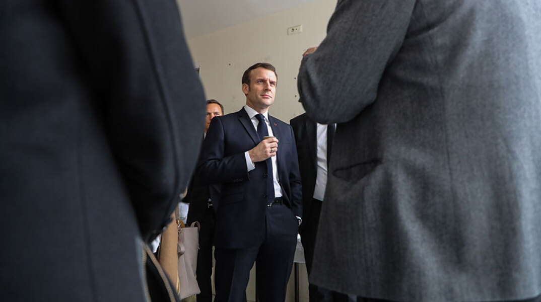 Καραντίνα παντού λόγω κορωνοϊού ανακοίνωσε ο Εμανουέλ Μακρ