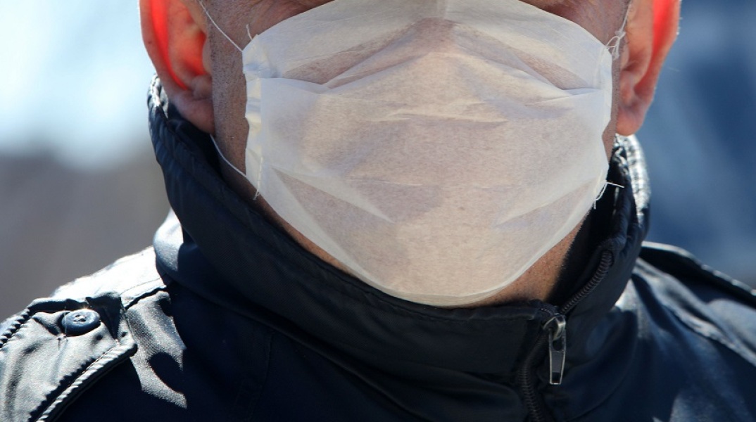 Συλλήψεις για κλοπές προστατευτικών μασκών στην Ουκρανία