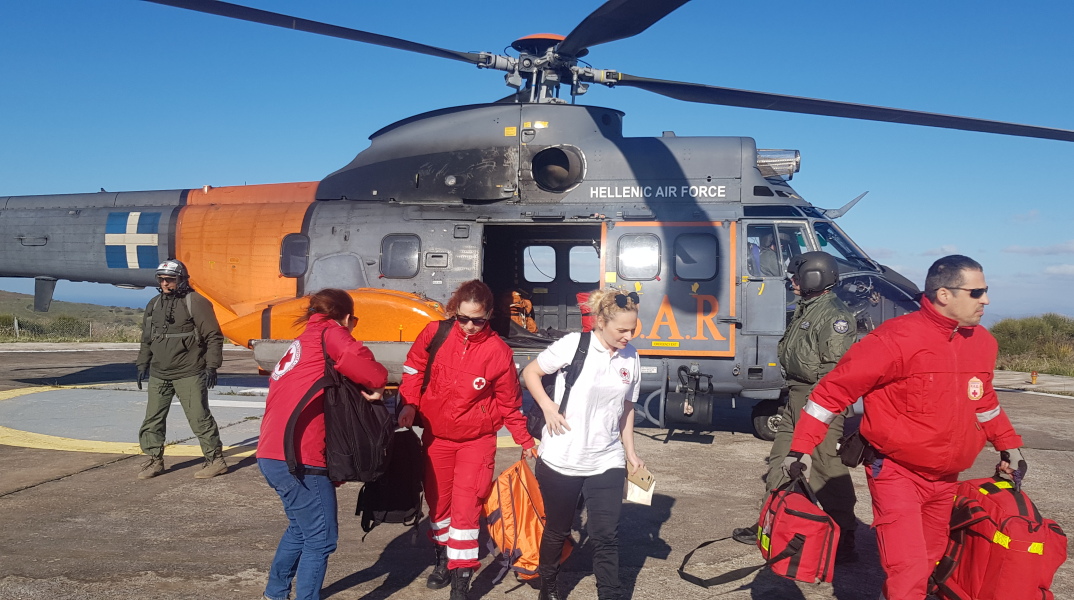 Σε καραντίνα 14 ημερών οι πρόσφυγες και μετανάστες που μεταφέρθηκαν στην Κέα