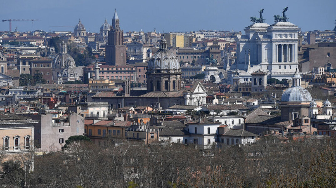 Το ερωτικό ταξιδάκι στην Ιταλία ξεσκέπασε τον παράνομο δεσμό παντρεμένου στη Μεγάλη Βρετανία