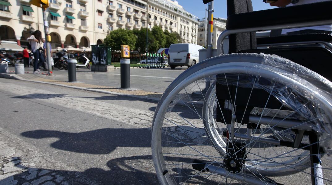 Σαφείς οδηγίες για τα άτομα με αναπηρία ζητεί η ΕΣΑμεΑ