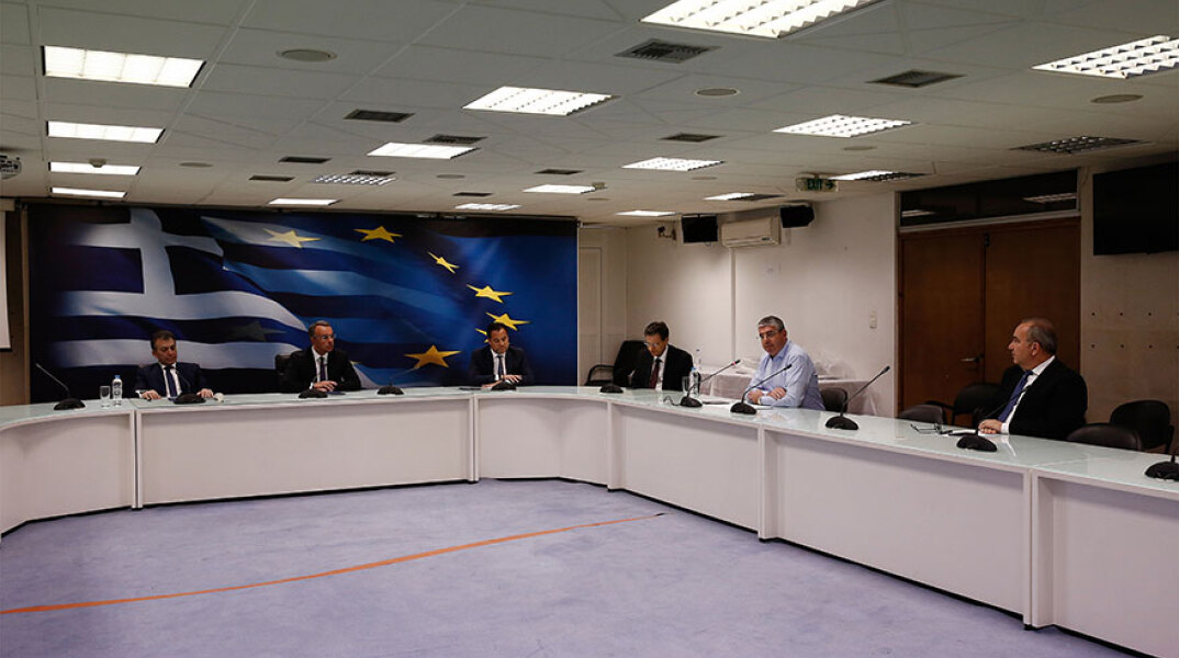 Ανακοκίνωση τρίτης δέσμη μέτρων από τους συναρμόδιους υπουργούς