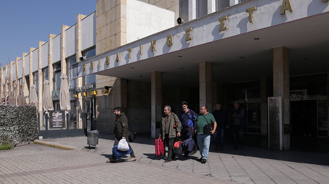 Επέστρεψαν στα σπίτια τους οι οδηγοί που είχαν εγκλωβιστεί στα σύνορα Ιράκ-Τουρκίας 
