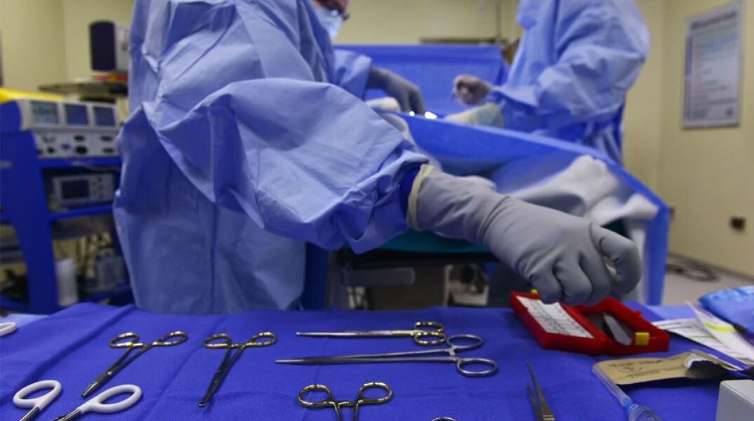 Ιταλίδα γιατρός που μάχεται τον κορωνοϊο, αποκαλύπτει: Είμαστε υποχρεωμένοι να επιλέγουμε ποιους ασθενείς θα σώσουμε