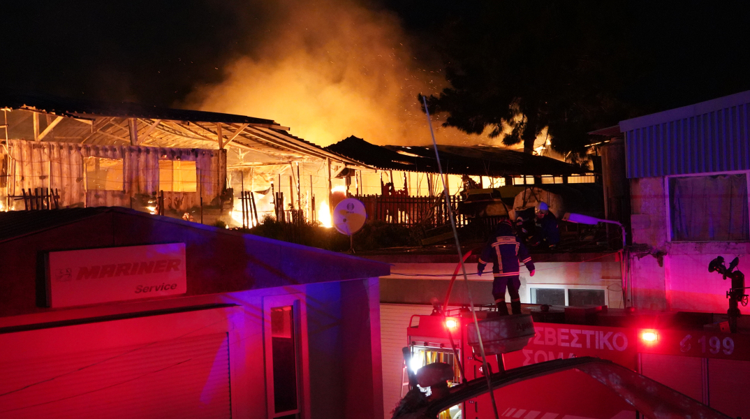 Συμβόλαιο εμπρησμού η φωτιά στο One Happy Family, στη Λέσβο 