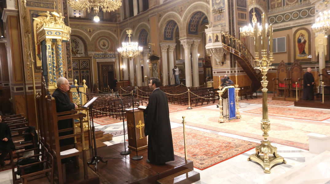 Αγνόησε την απόφαση για τις εκκλησίες ο Μητροπολίτης Κυθήρων 