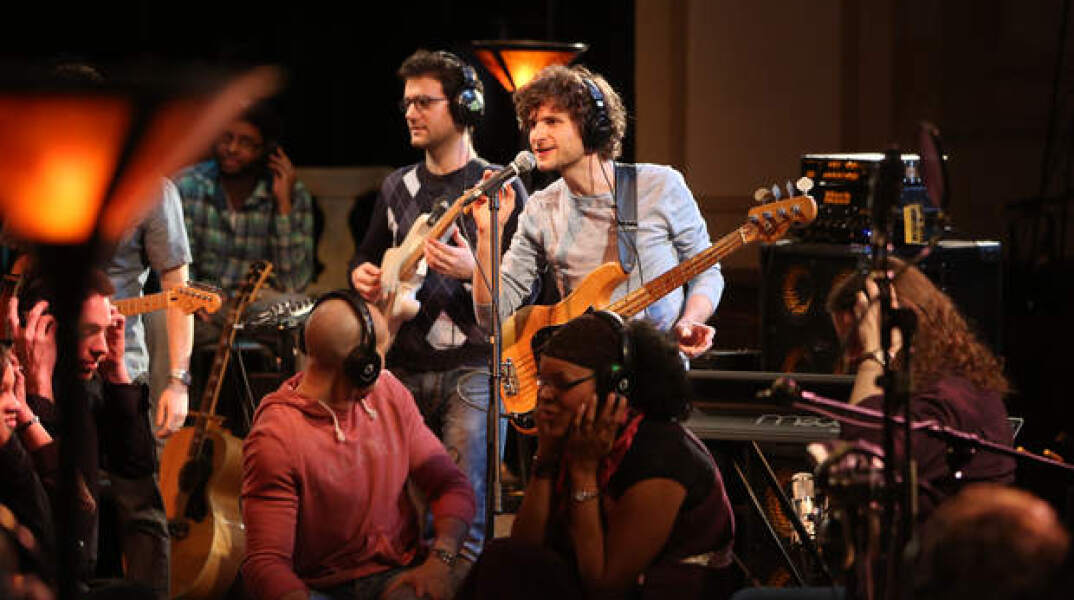 thumbnail_snarky-puppy-lalah-hathaway_1.jpg