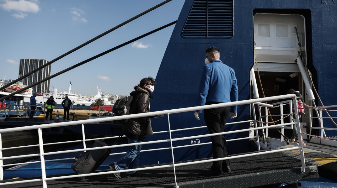 Κορωνοϊός: Περιορίζονται από το Σάββατο 21 Μαρτίου οι μετακινήσεων επιβατών εντός της ελληνικής επικράτειας με πλοία και σκάφη κάθε τύπου