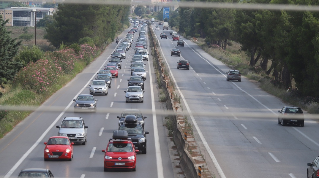  Έκκληση προς τους πολίτες να παραμείνουν στα σπίτια τους απευθύνει ο αντιπεριφερειάρχης Χαλκιδικής,  στο πλαίσιο των προσπαθειών για τη μη μετάδοση του κορωνοϊού