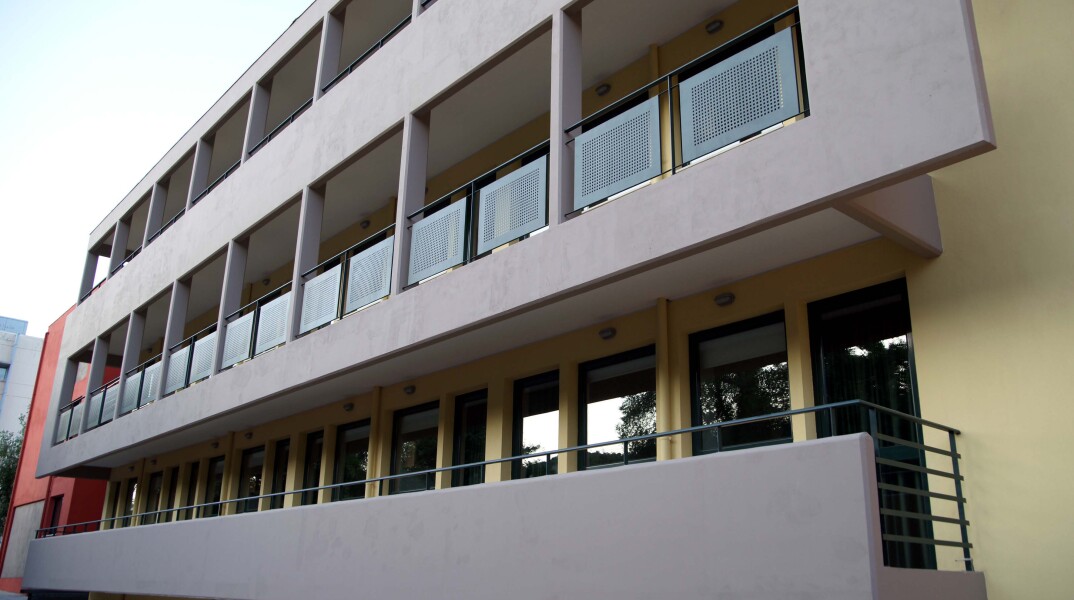 Φοιτητές προπηλάκισαν την πρύτανη του Πανεπιστημίου Πατρών 