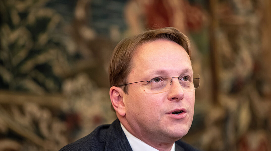 O επίτροπος αρμόδιος για θέματα Διεύρυνσης, Όλιβερ Βάρχελι 