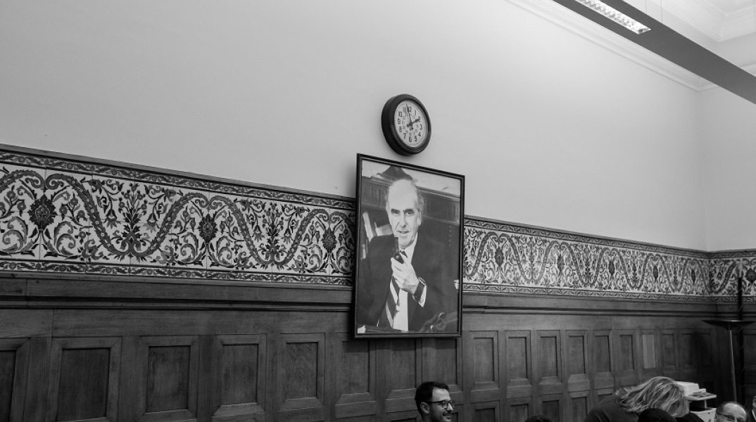 Το #pasokchallenge έγινε viral εν μέσω καραντίνας κορωνοϊού