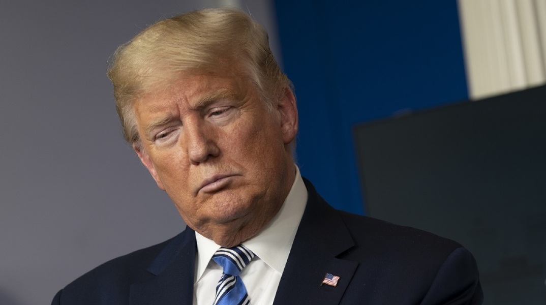 Κορωνοϊός: Ο Τραμπ παραδέχτηκε δυσκολίες στην τροφοδοσία ιατρικού και προστατευτικού εξοπλισμού