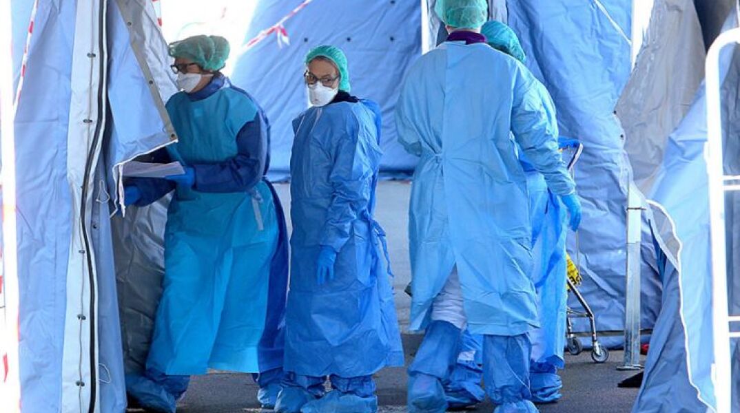 Έκκληση του περιφερειάρχη της Νάπολης για την δραματική κατάσταση λόγω κορωνοϊού