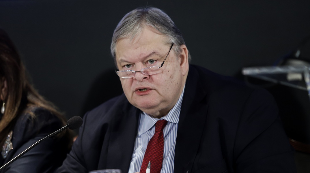 Την άποψή του για το μέλλον της ελληνικής οικονομίας  και τις ανάγκες προσαρμογής των πολιτικών κομμάτων στις νέες συνθήκες εξέφρασε ο Ευάγγελος Βενιζέλος.