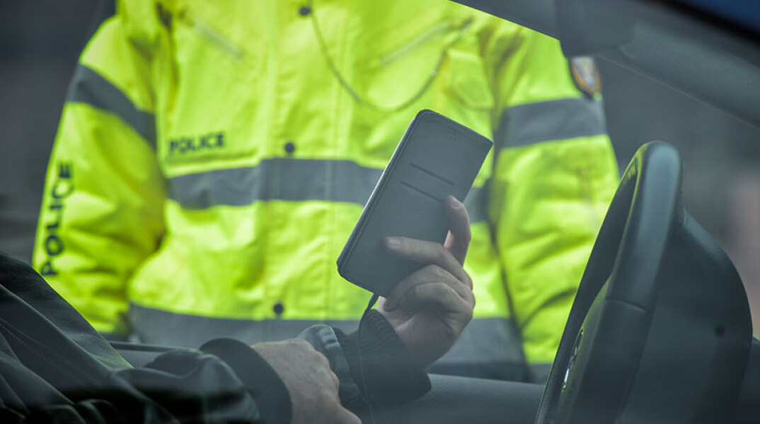 «Βροχή» τα πρόστιμα για την απαγόρευση κυκλοφορίας εν μέσω κορωνοϊού