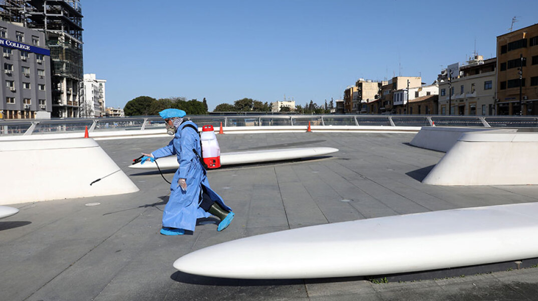 Κύπρος - Κορωνοϊός: Συνεχείς οι απολυμάνσεις στην πρωτεύουσα Λευκωσία