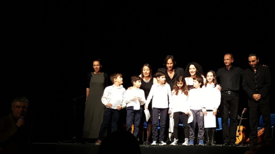 Μαθητική χορωδία από την ελληνική κοινότητα της Ιταλίας
