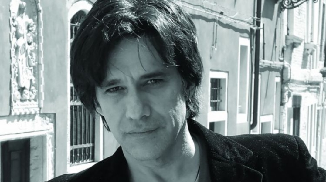 Μένουμε σπίτι με τους συγγραφείς μας: Δείτε live την εκπομπή του #BookiaTV με την υποστήριξη της Athens Voice. Ο Αλέξης Σταμάτης μιλάει για τα «Αθώα πλάσματα» (Καστανιώτη).