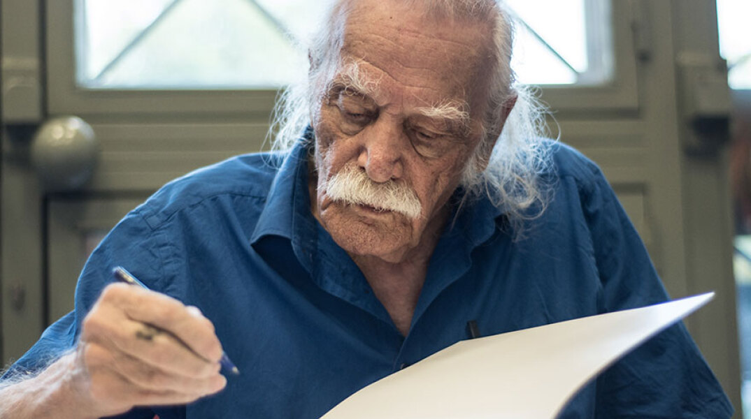 Μανώλης Γλέζος 