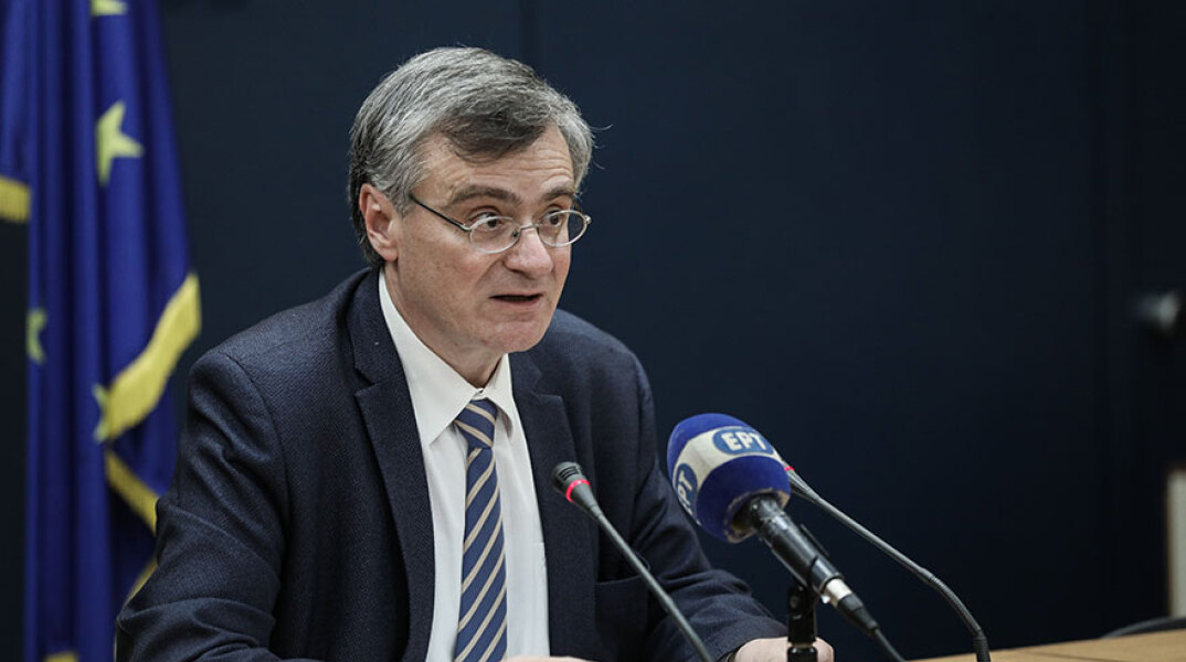 Ο λοιμωξιολόγος Σωτήρης Τσιόδρας αποχαιρέτησε τον Μανώλη Γλέζο