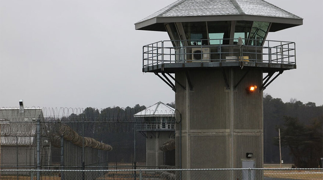 Προληπτικά στην απομόνωση χιλιάδες κρατούμενοι στις ΗΠΑ λόγω κορωνοϊού