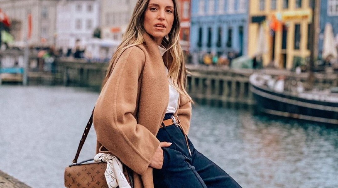 Αθηνά Οικονομάκου