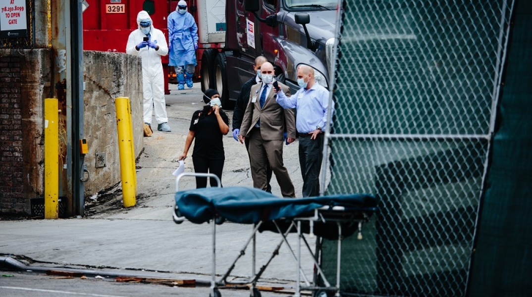 Γράφημα για τη θνησιμότητα του κορωνοϊού στις ΗΠΑ