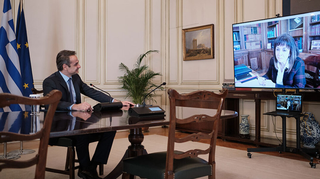 Τηλεδιάσκεψη Μητσοτάκη - Σακελλαροπούλου