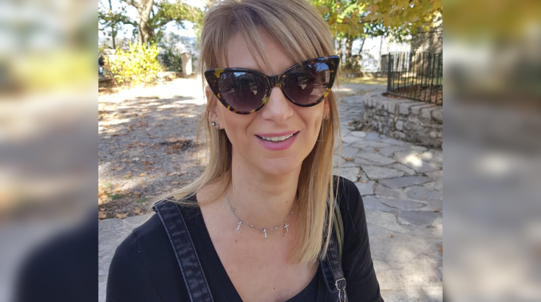 Η Μαρία Νίκα, ταμίας σε σούπερμάρκετ