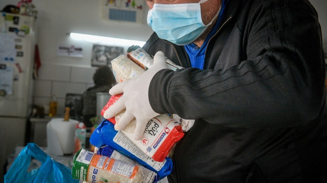 Διευκρινίσεις Τσιόδρα για χρήση γαντιών και μασκών