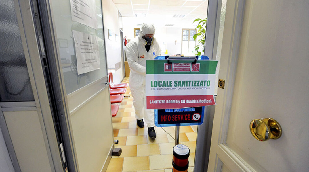 Κορωνοϊός στην Ιταλία: Ξεπέρασαν τους 18.250 οι νεκροί