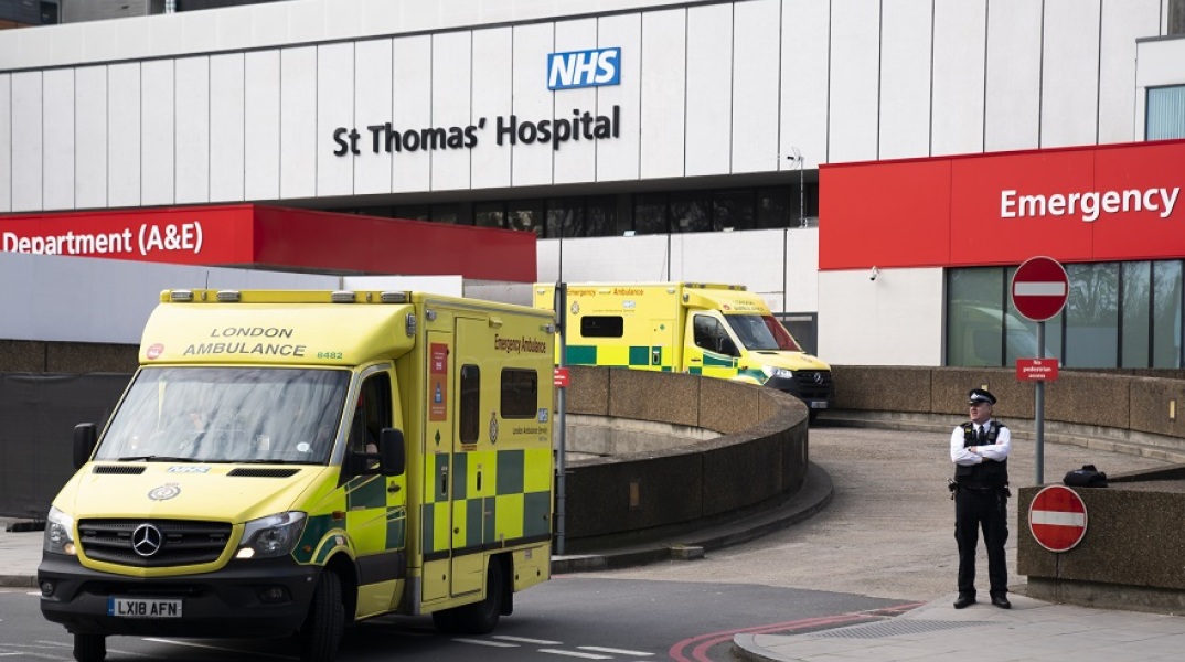 881 νέοι νεκροί από κορωνοϊό στη Μ. Βρετανία