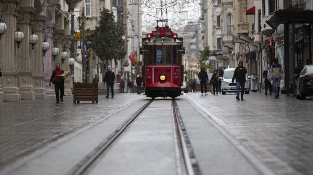 Αυξάνονται τα κρούσματα κορωνοϊού στην Τουρκία