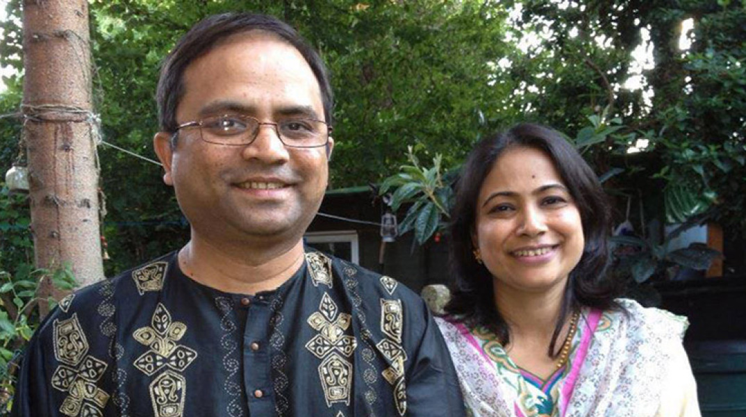 O γιατρός Abdul Mabud Chowdhury με τη σύζυγό του