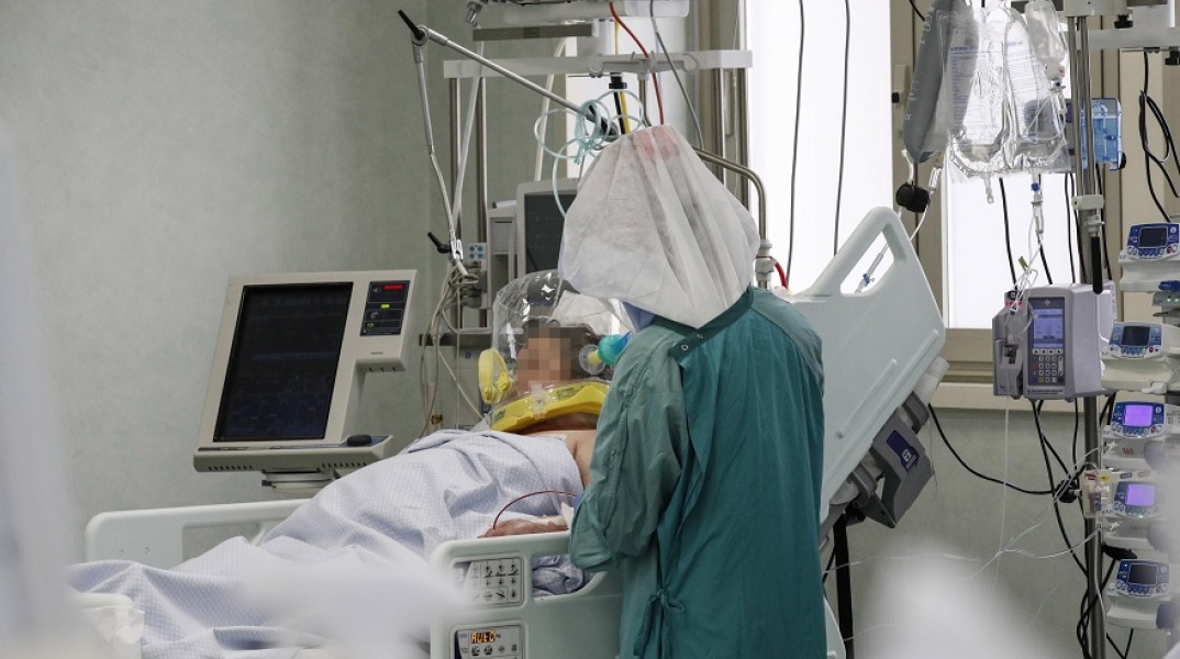 Πάνω από 100.000 οι νεκροί λόγω κορωνοϊού