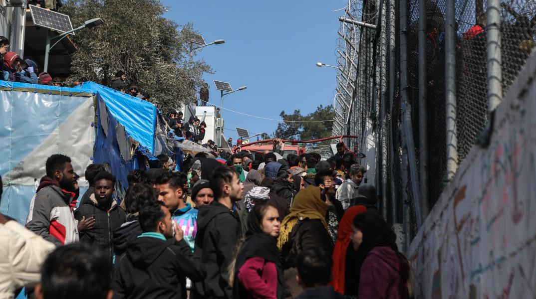 Διαδήλωση στη Μόρια για τη δολοφονία 16χρονου Αφγανού 