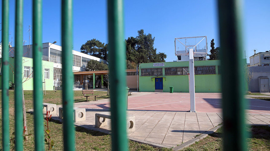 Κλειστά σχολεία