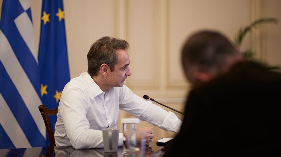 Τηλεδιάσκεψη Μητσοτάκη με το Ιδρυμα Σταύρος Νιάρχος για τη δωρεά 100.000.000 δολαρίων