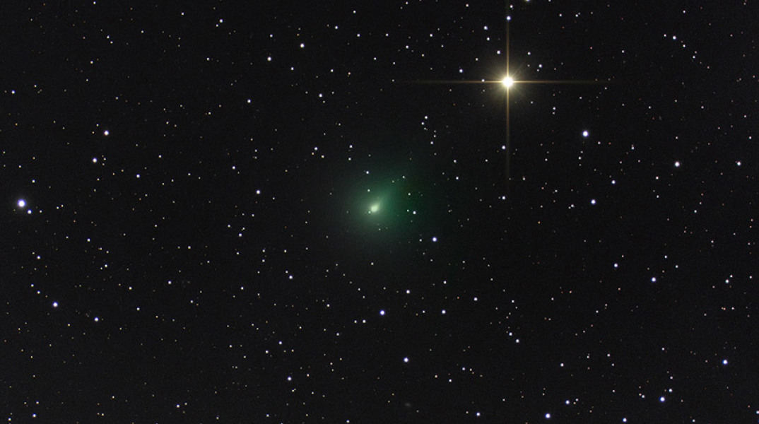 Ο αστροφωτογράφος Αντώνης Φαρμακόπουλος φωτογράφισε τον κομήτη Άτλαντα