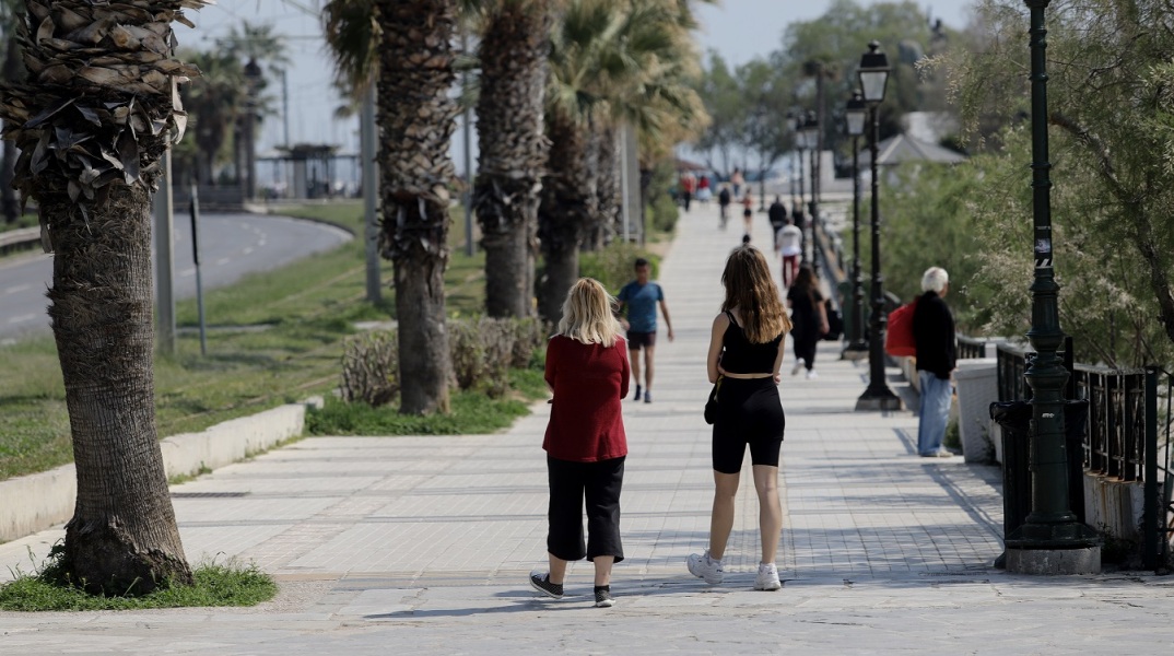 ΠΑΡΑΛΙΑ ΦΛΟΙΣΒΟΣ ΒΟΛΤΑ ΑΣΚΗΣΗ ΠΟΔΗΛΑΤΟ ΚΟΡΟΝΟΙΟΣ ΚΟΡΩΝΟΙΟΣ ΠΑΝΔΗΜΙΑ