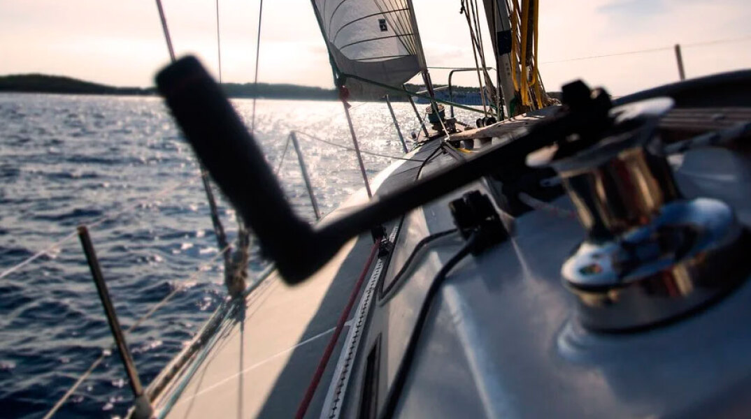 Κορωνοϊός: Πρόστιμα, ύψους 15.000 ευρώ για βόλτα με σκάφη στα Χανιά